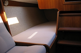 Neue Kissen für ein Segelschiff. Neue Kissen für ein Segelschiff.