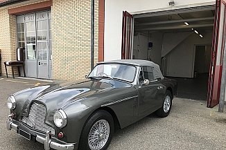 Der fertig restaurierte Aston Martin DB 2 verlsst unsere Autosattlerei.