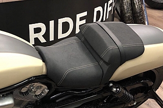 Veredelung eines Harley Sattels Veredelung eines Harley Sattels