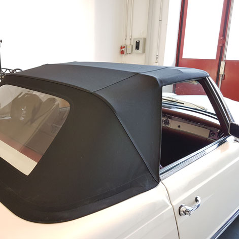 Das fertiggestellte, neue Verdeck eines Cabriolets ist robust und für viele Jahre dicht.