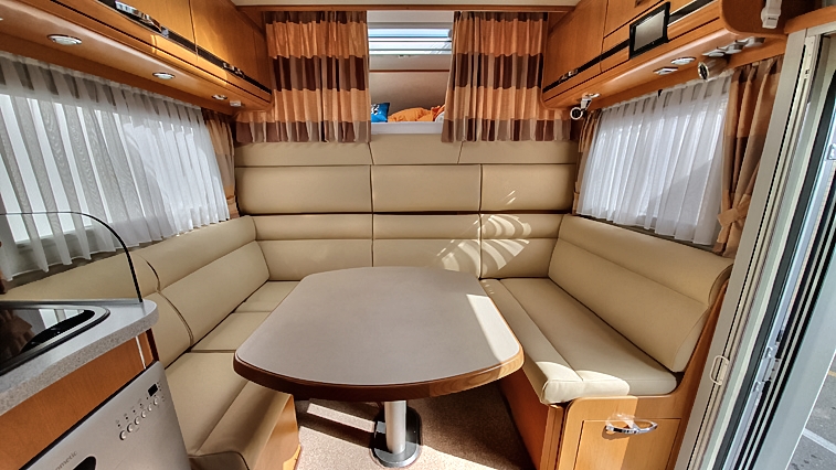 Licht, Leder, Lebensraum f�r perfekte Funktion, Komfort und Atmosph�re.