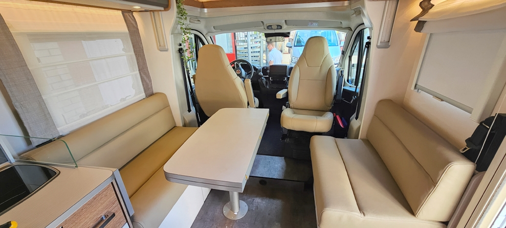 Moderner neuer Innenraum f�r Caravan.